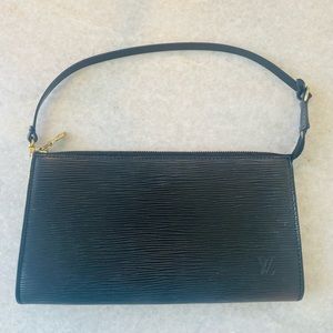 Louis Vuitton Black Eli Leather Accessories Pochette 24 Bag